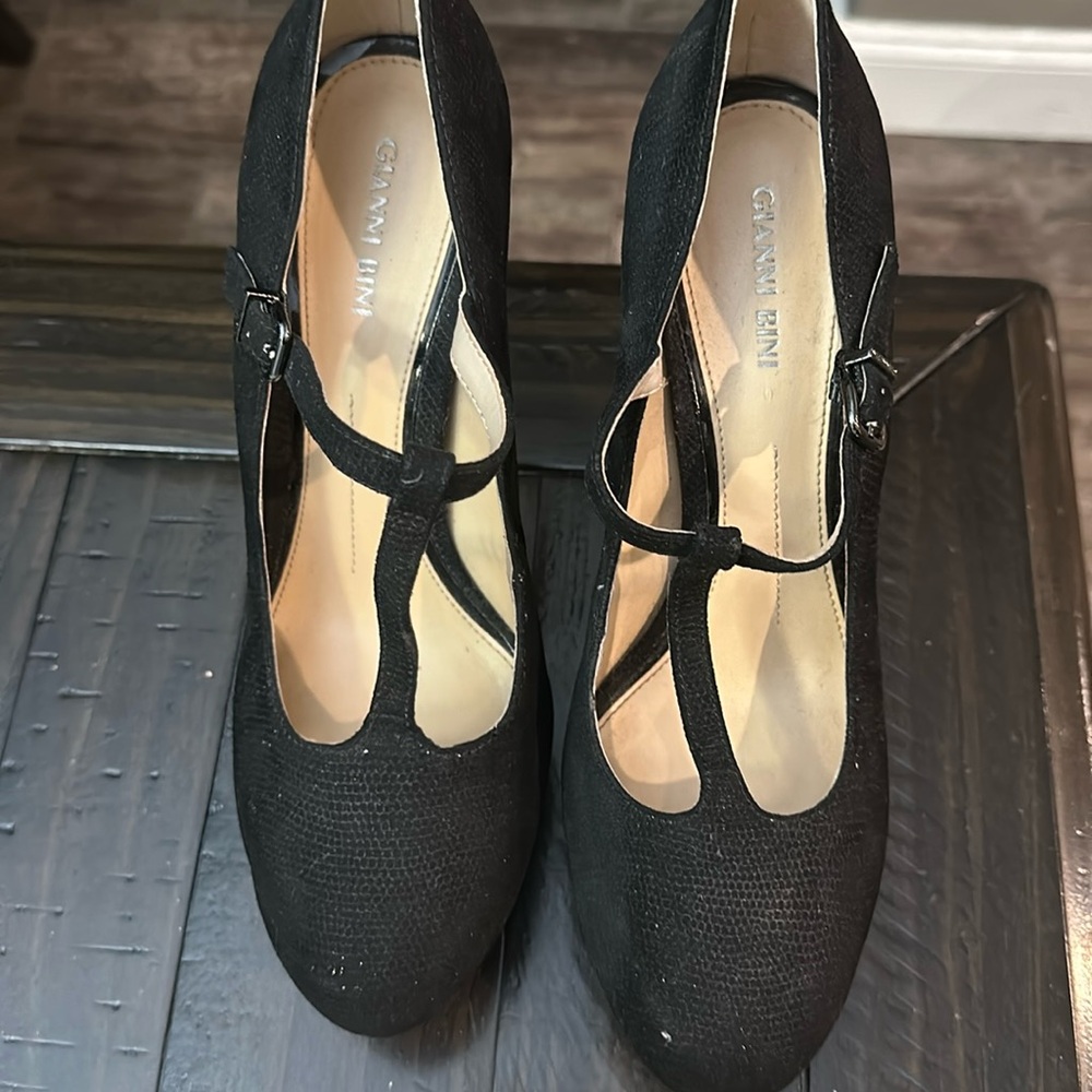Gianni Bini Platform Heels. Size 9.5